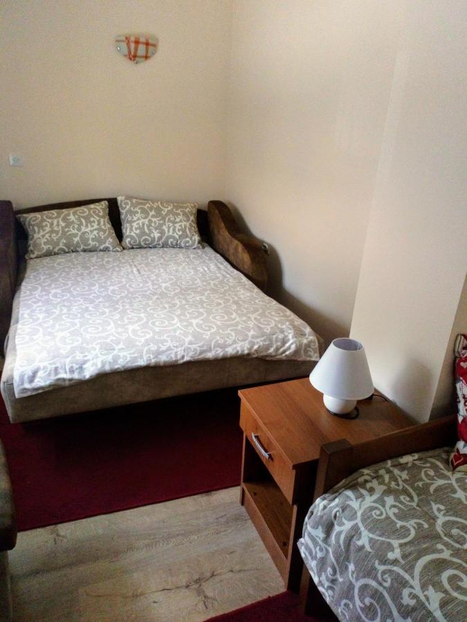 Guest House Green View Pirot Esterno foto