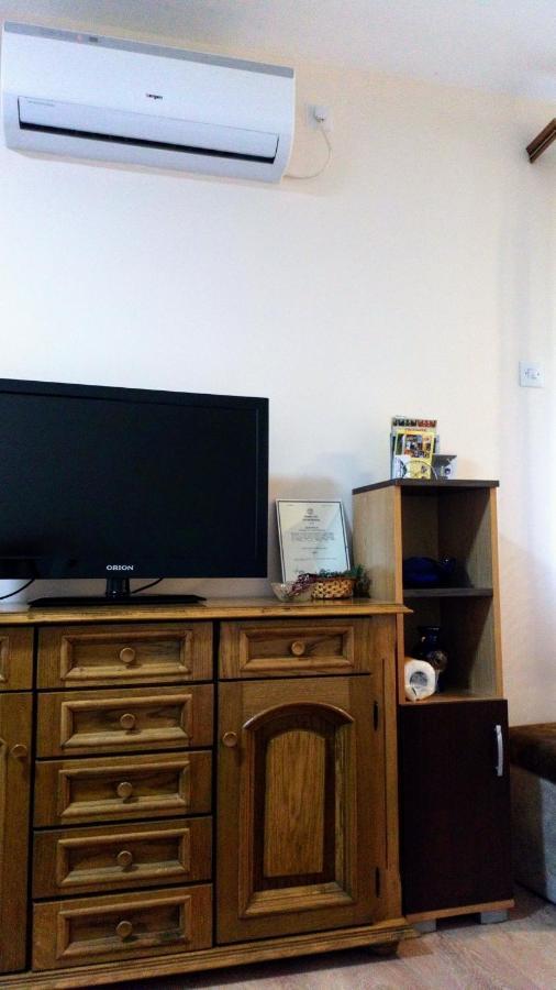 Guest House Green View Pirot Esterno foto