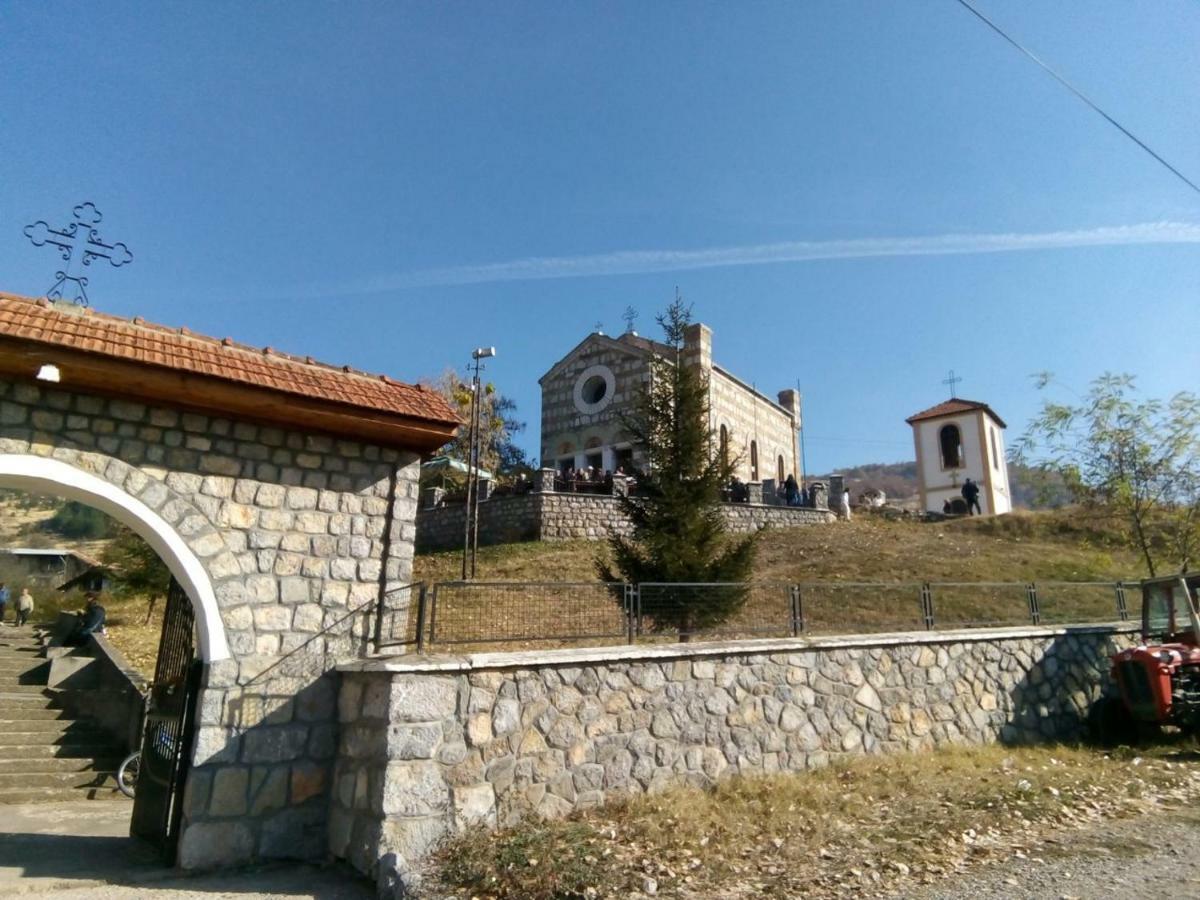 Guest House Green View Pirot Esterno foto